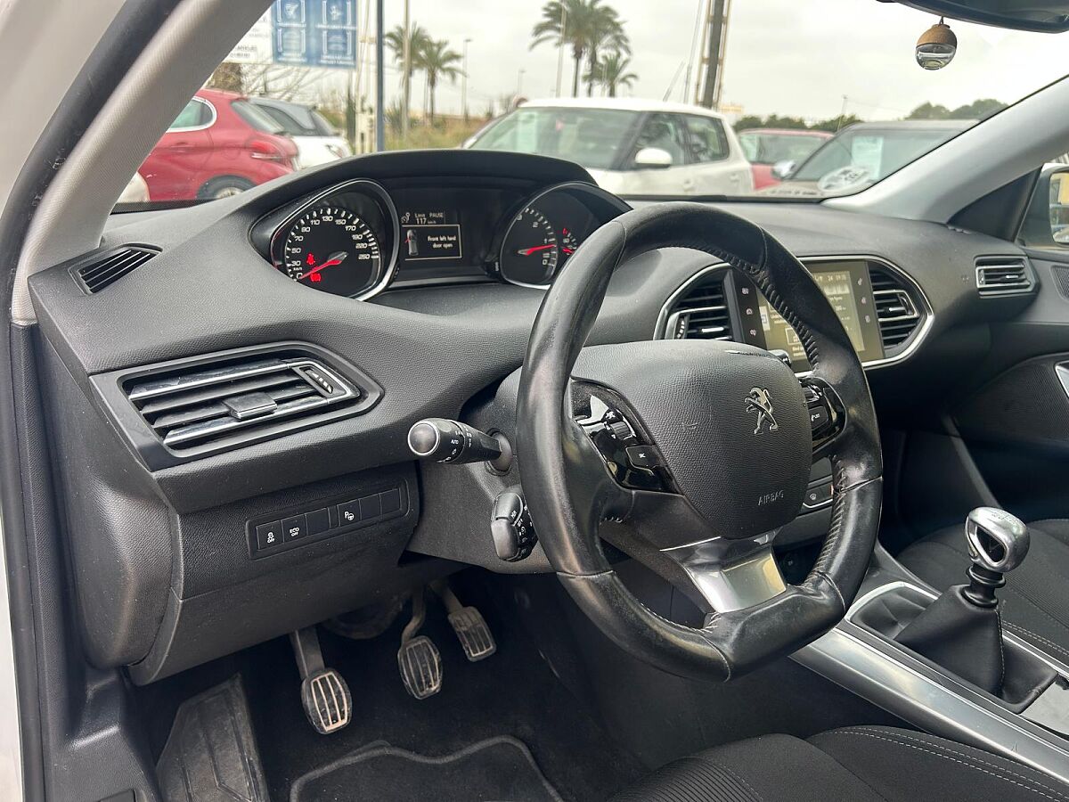 PEUGEOT 308 SW ALLURE 1.6 BLUE HDI SPANISH LHD IN SPAIN 202000 MILES SUPERB 2014